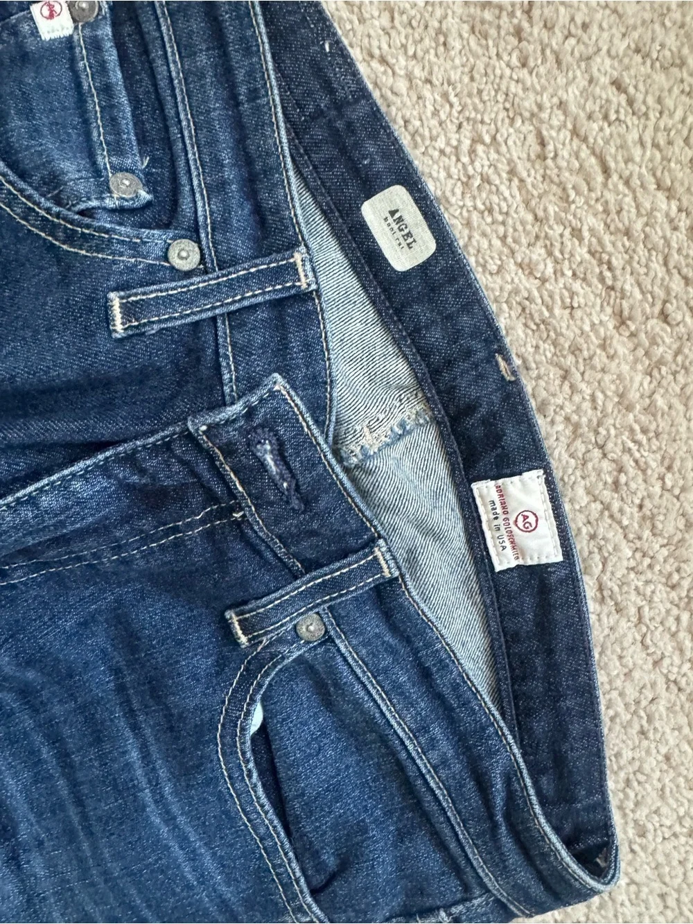 Women’s jeans! AG/Levi/flying monkey like new size 29